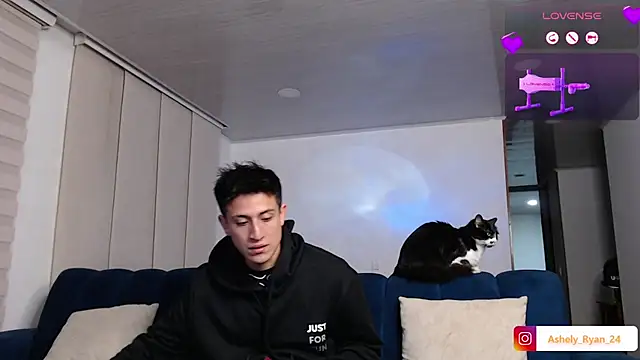 ashely ryan24 online show from September 2025 12:10:02 AM