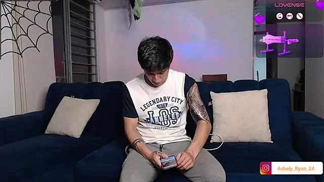 ashely ryan24 online show from October 2025 12:02:01 AM