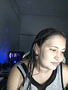 Snapshot of dani123unica chatting on May 2026 04:25:01 PM dani123unica online show from May 2026 04:25:01 PM