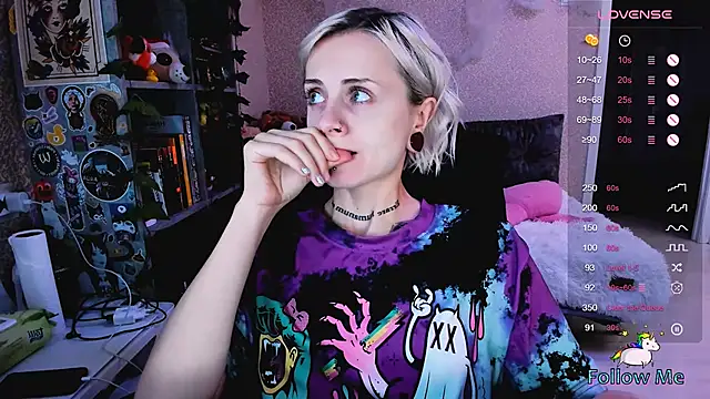 NaniMoore online show from October 2025 08:43:02 PM