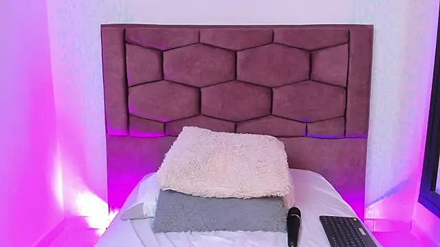 Eva ritz online show from December 2024 06:51:01 AM