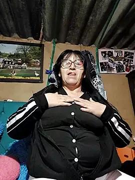 clarita 01 online show from September 2025 11:48:01 AM