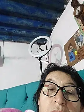 Snapshot of clarita_01 chatting on April 2026 12:29:02 PM clarita 01 online show from April 2026 12:29:02 PM