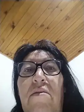 Snapshot of clarita_01 chatting on May 2026 10:11:02 AM clarita 01 online show from May 2026 10:11:02 AM