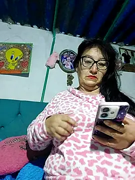 Snapshot of clarita_01 chatting on June 2026 10:13:01 AM clarita 01 online show from June 2026 10:13:01 AM
