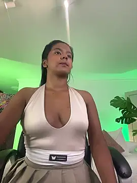 Snapshot of JANYLOVE__ chatting on May 2026 11:07:01 AM JANYLOVE online show from May 2026 11:07:01 AM