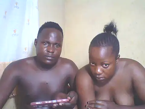 Snapshot of Dark_Queenchocolate chatting on November 2025 10:10:02 PM Dark Queenchocolate online show from November 2025 10:10:02 PM