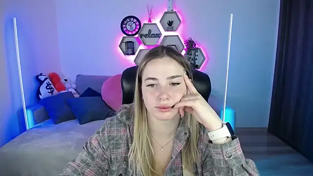 SabrinViolet online show from September 2025 08:03:01 AM