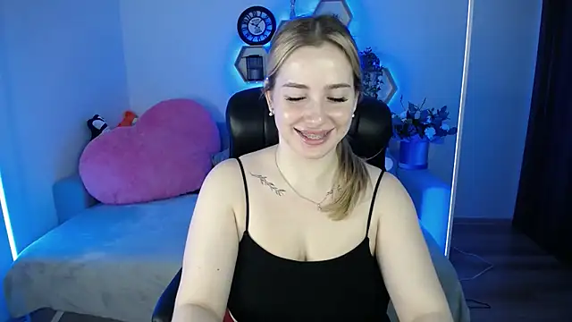 SabrinViolet online show from November 2025 09:12:02 AM