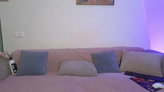 Snapshot of MaxMia chatting on August 2026 05:43:02 AM MaxMia online show from August 2026 05:43:02 AM