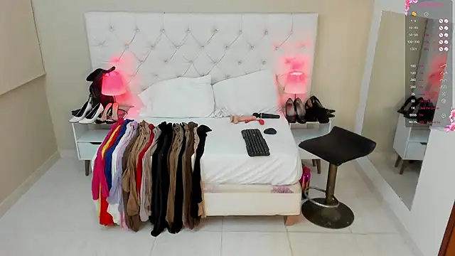 Sara Gomez online show from February 2025 03:29:02 AM