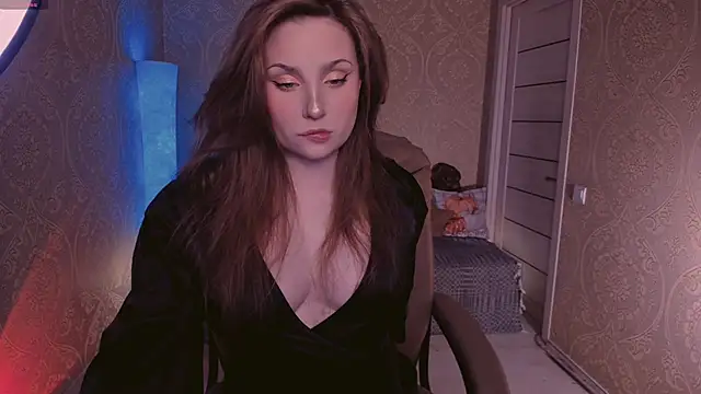 Eesmaaarrr online show from September 2025 11:19:01 PM