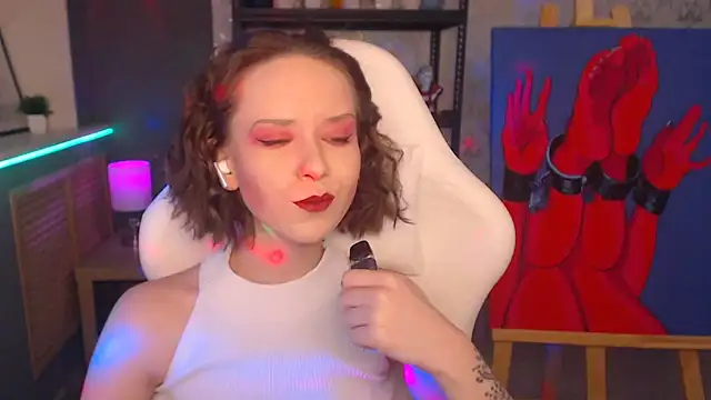 FascinatingEyess online show from December 2024 07:03:02 PM