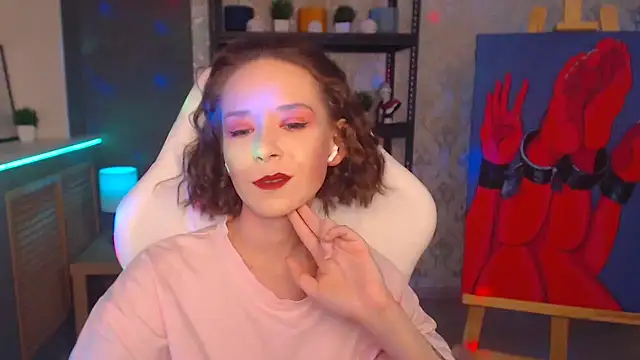 FascinatingEyess online show from December 2024 09:28:02 PM