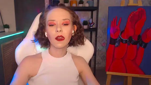 FascinatingEyess online show from December 2024 10:40:02 PM