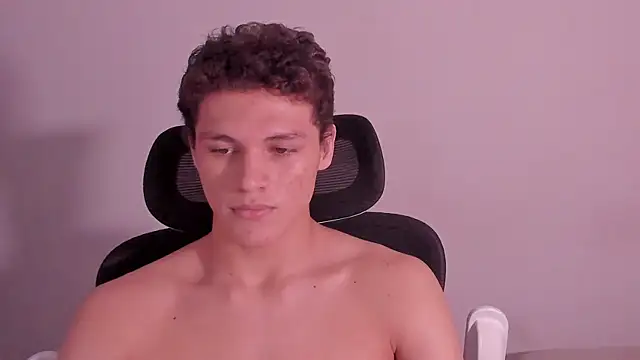 laurent nova online show from April 2026 11:11:01 AM