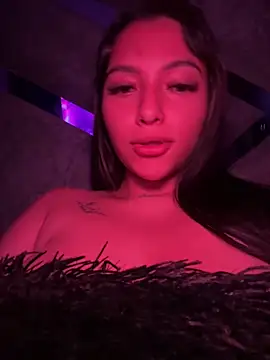 Snapshot of Dakotha_v_ chatting on May 2026 01:22:02 AM Dakotha v online show from May 2026 01:22:02 AM