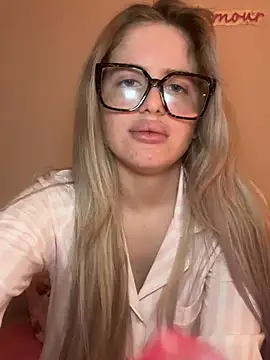 Holly-Glamour online show from February 2026 04:28:02 AM