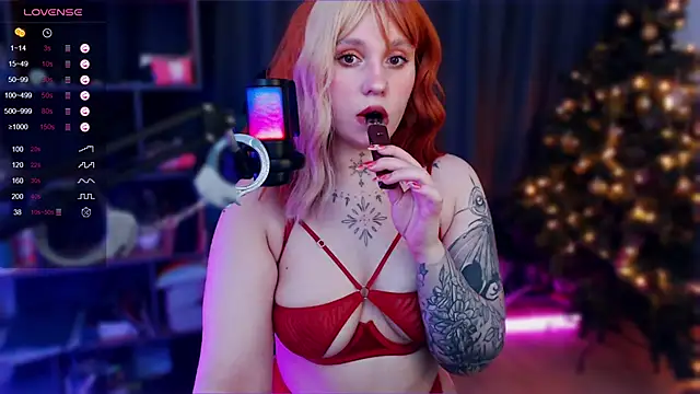 Snapshot of The_Full_Red_Moon chatting on December 2024 11:40:01 AM The Full Red Moon online show from December 2024 11:40:01 AM