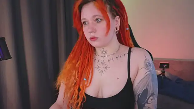 Snapshot of The_Full_Red_Moon chatting on September 2025 08:36:02 AM The Full Red Moon online show from September 2025 08:36:02 AM