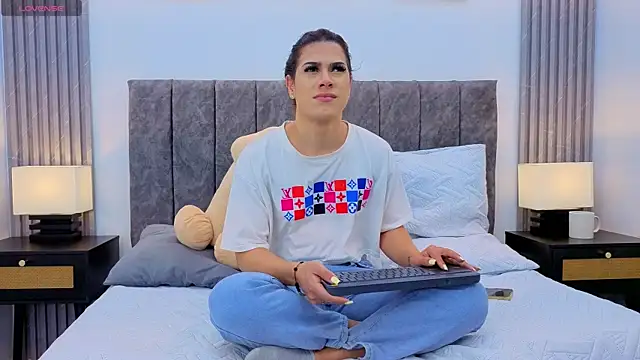 Luciana Ortiz1 online show from November 2025 02:05:02 PM