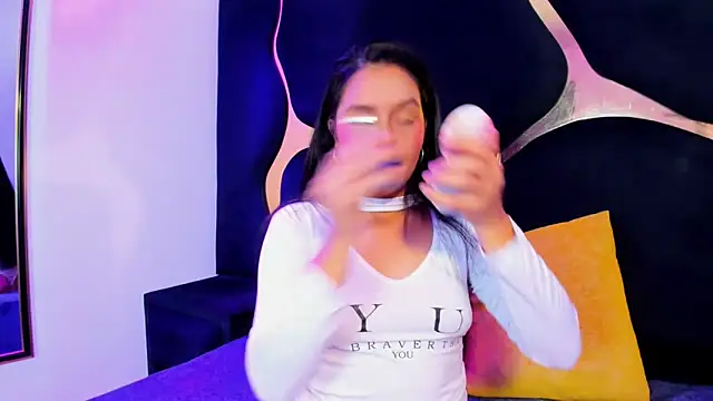 Ivanna18 x online show from October 2025 03:59:01 AM