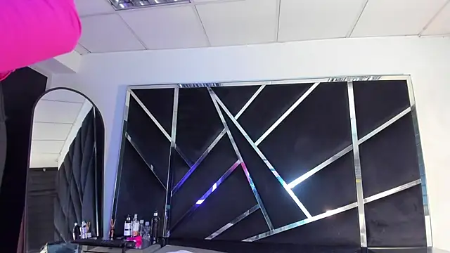 Ivanna18 x online show from October 2025 03:31:02 AM