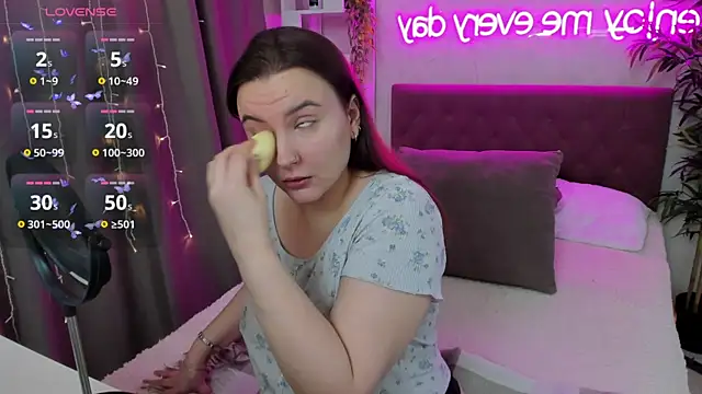 FeralPeach online show from February 2025 06:04:01 AM