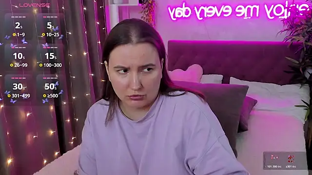 FeralPeach online show from April 2026 07:12:01 AM