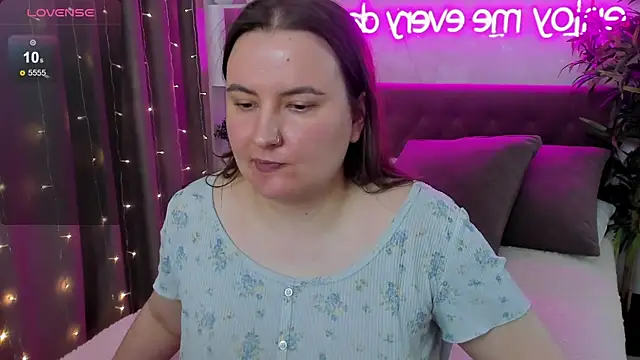 FeralPeach online show from May 2026 06:32:02 AM