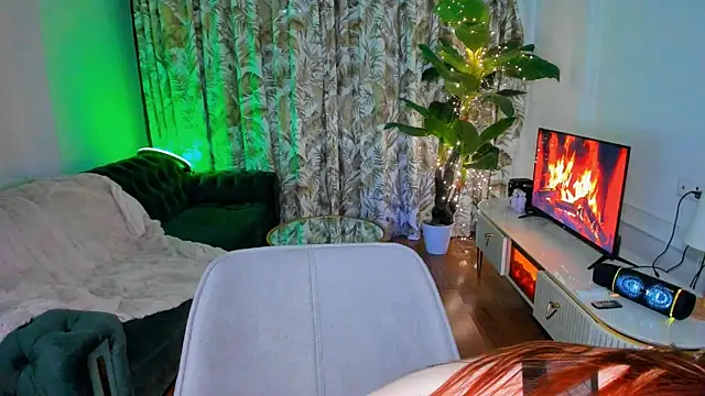 Alyssa Smitt online show from January 2026 11:21:01 PM