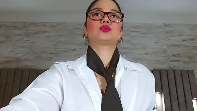 JasmineMoore online show from November 2025 09:58:01 PM