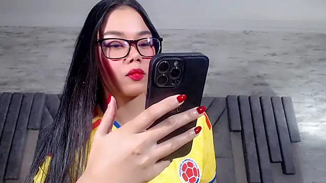 Snapshot of JasmineMoore chatting on June 2026 10:08:01 PM JasmineMoore online show from June 2026 10:08:01 PM