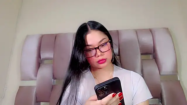 Snapshot of JasmineMoore chatting on July 2026 09:02:01 PM JasmineMoore online show from July 2026 09:02:01 PM