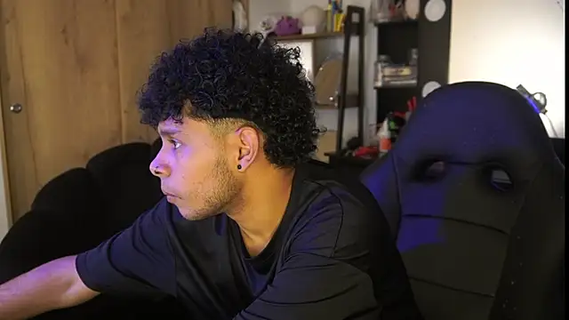 MissKorah online show from January 2025 03:25:02 AM