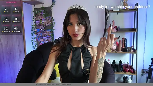 MissKorah online show from November 2025 06:30:02 PM