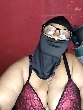 Snapshot of naughtygrannyXXX chatting on December 2024 10:53:01 PM naughtygrannyXXX online show from December 2024 10:53:01 PM