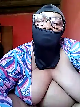 Snapshot of naughtygrannyXXX chatting on December 2024 08:39:02 AM naughtygrannyXXX online show from December 2024 08:39:02 AM