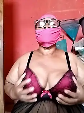 Snapshot of naughtygrannyXXX chatting on January 2025 07:15:01 AM naughtygrannyXXX online show from January 2025 07:15:01 AM