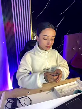 Ady 18 online show from November 2025 08:08:01 PM