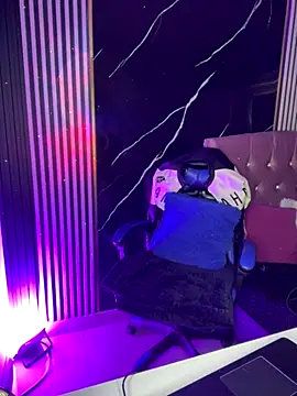 Ady 18 online show from November 2025 07:02:02 PM