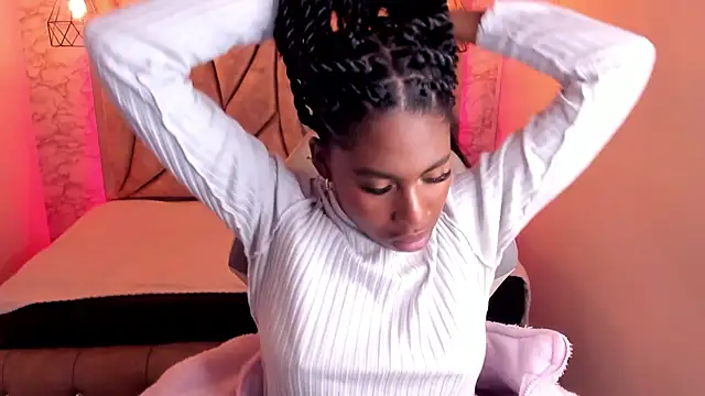 Queen perla  online show from March 2025 04:02:01 PM