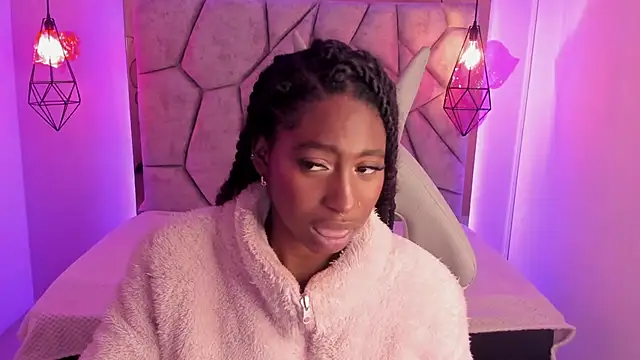 Queen perla  online show from March 2025 03:29:02 PM