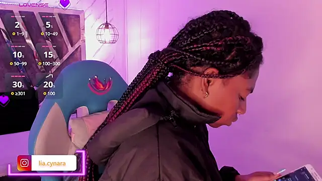 Queen perla  online show from September 2025 12:20:01 PM