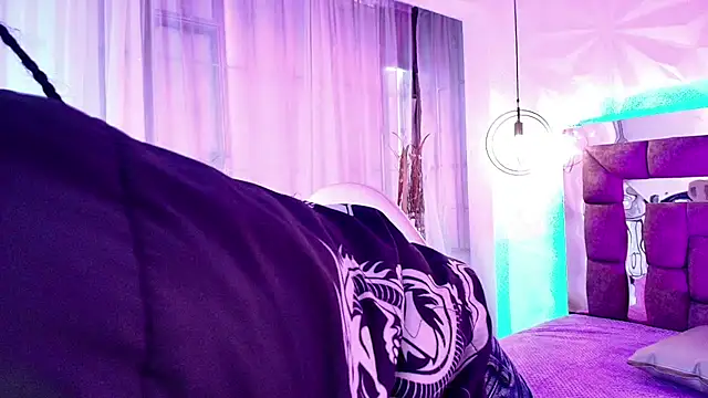 Queen perla  online show from July 2026 01:26:01 PM