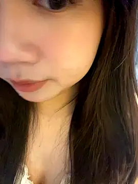 Hotellinh12 online show from September 2025 04:40:01 PM