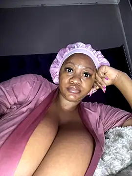 Chubbykarisma27 online show from December 2025 03:37:02 AM