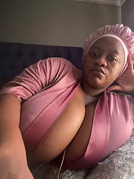 Chubbykarisma27 online show from February 2026 11:55:01 AM