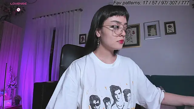 Conlosmichis online show from March 2025 10:05:01 PM