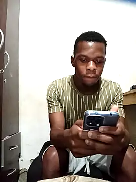 Snapshot of Uncletee112 chatting on September 2025 11:15:02 PM Uncletee112 online show from September 2025 11:15:02 PM